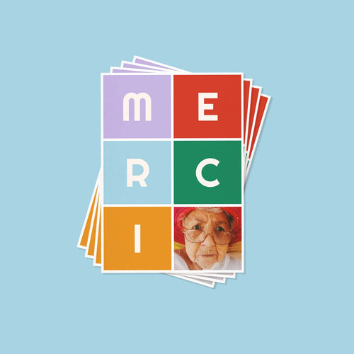 Pile de cartes postales personnalisées « Merci » avec la photo d'une grand-mère