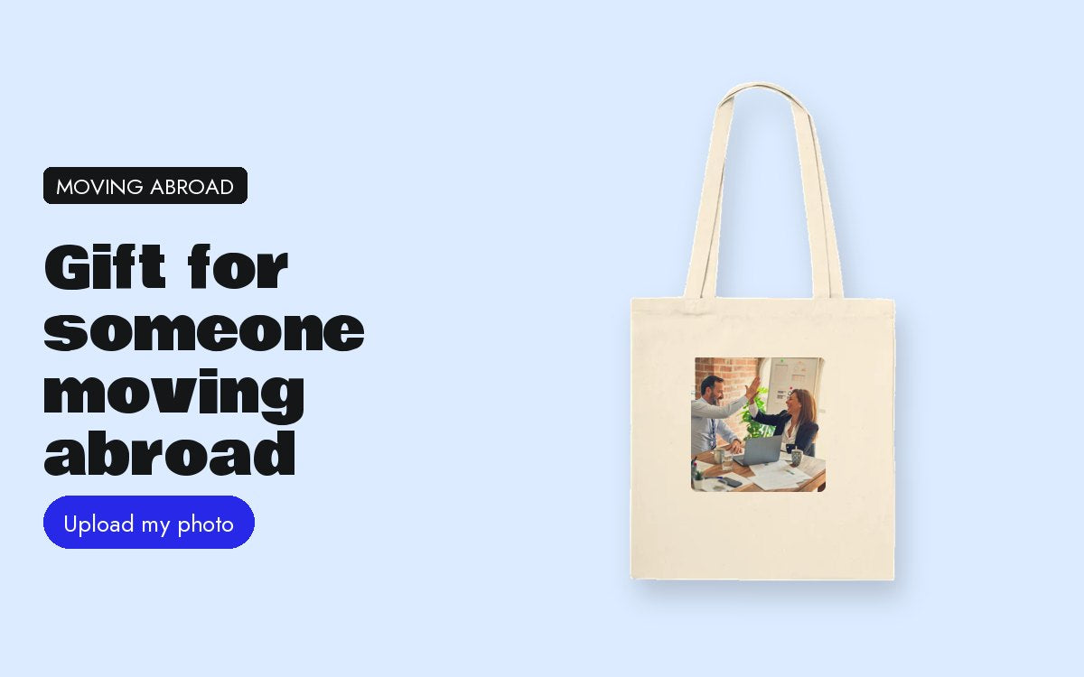 Custom tote bag with your photo – Gift for someone moving abroad: your friends' photo, light to pack
