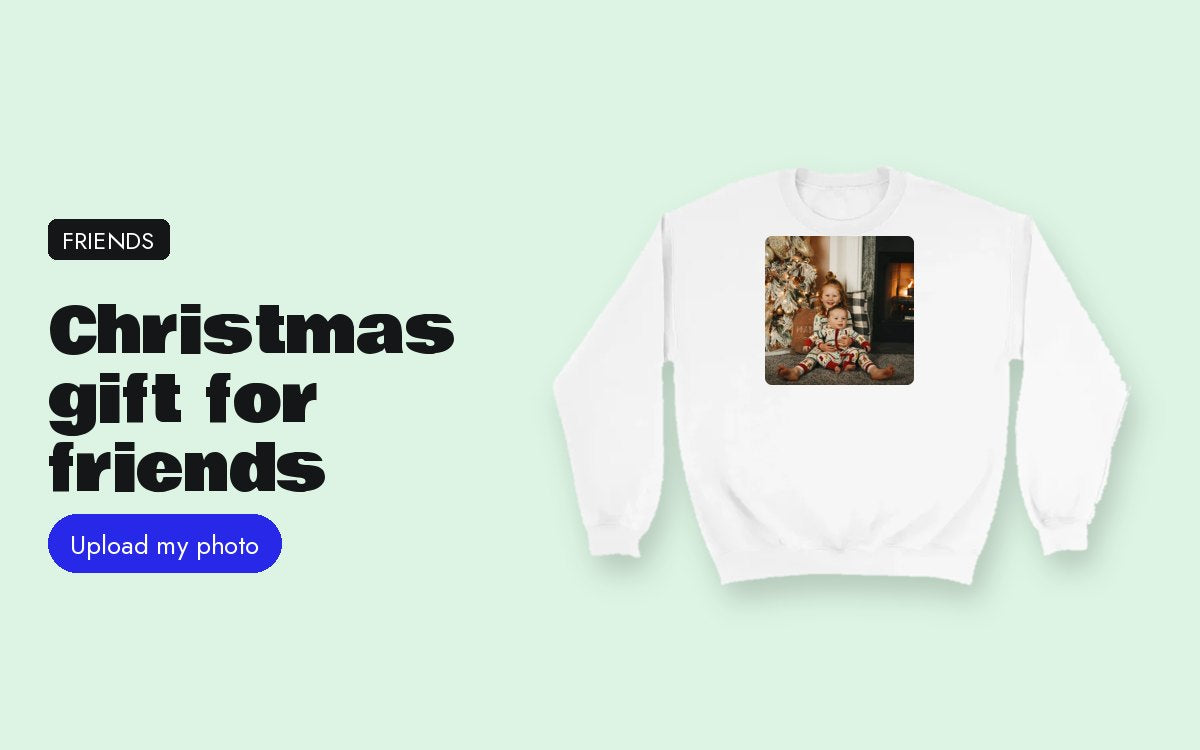 Christmas gift for friends: a joint photo gift or matching sweatshirts